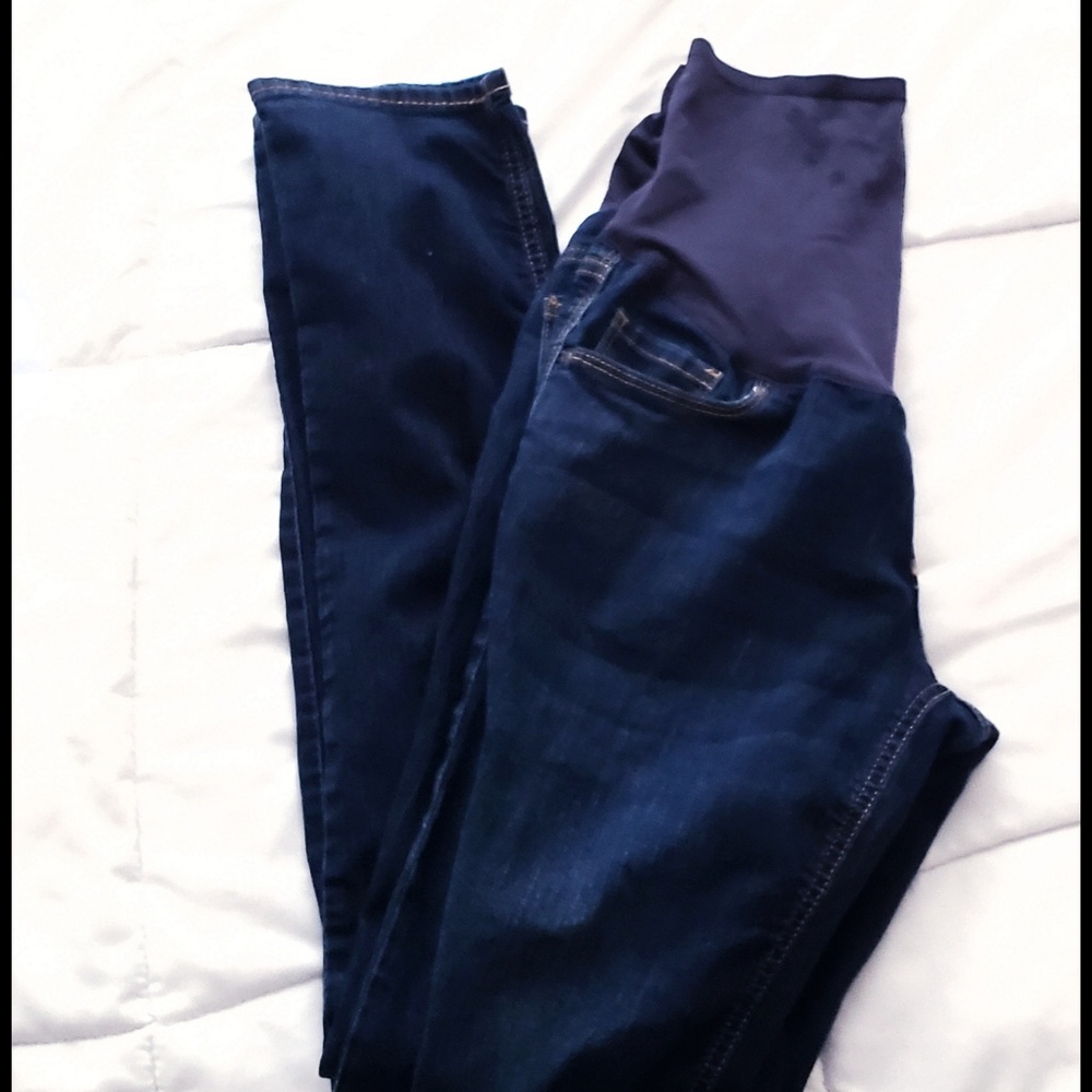 Old Navy Maternity Jean's 6